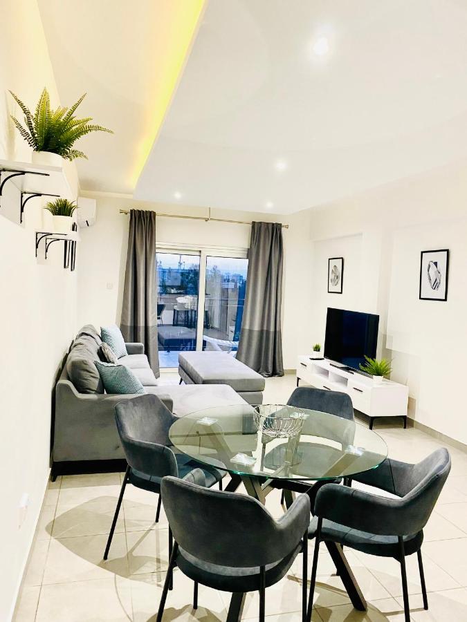 Lina 703 Apartment Ларнака Екстериор снимка